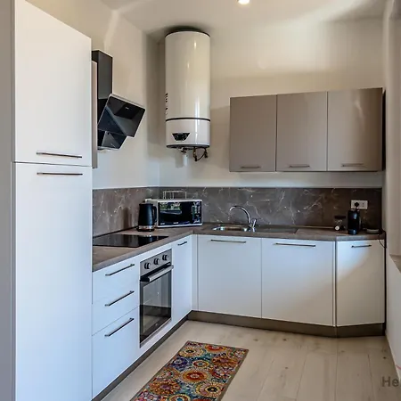 Private Garden - Beaches 900m - Wifi - Smarttv * Varazze