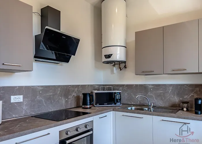 Appartement Private Garden - Beaches 900m - Wifi - Smarttv